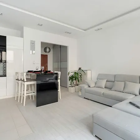 Piekny Z Ogrodkiem I Tarasem & Parking By Renters *