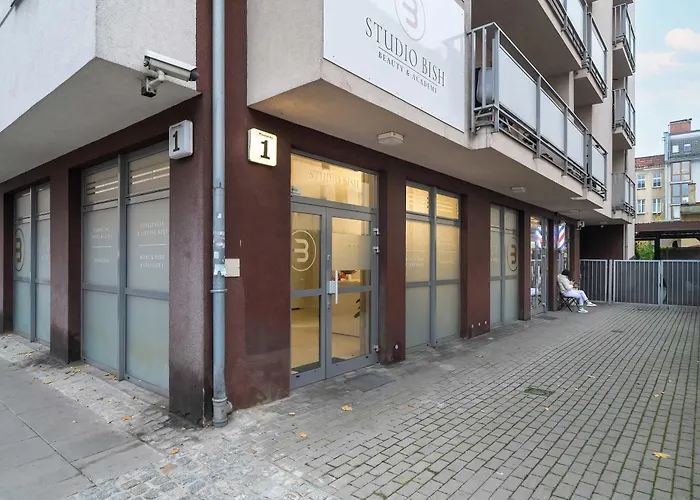 Piekny Z Ogrodkiem I Tarasem & Parking By Renters アパート