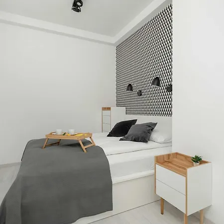 Piekny Z Ogrodkiem I Tarasem & Parking By Renters * ポズナン