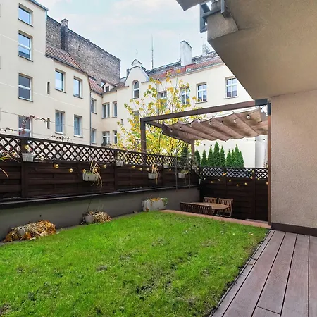 Piekny Z Ogrodkiem I Tarasem & Parking By Renters Apartman *