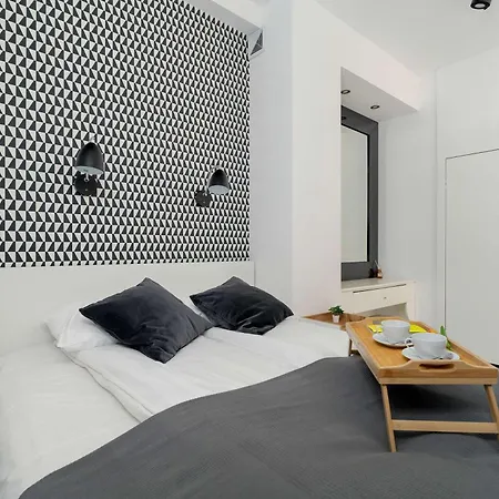 Piekny Z Ogrodkiem I Tarasem & Parking By Renters