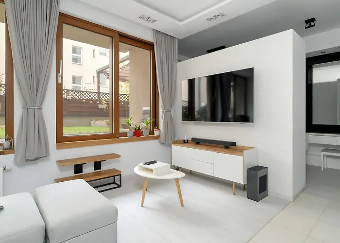 Piekny Z Ogrodkiem I Tarasem & Parking By Renters Apartman