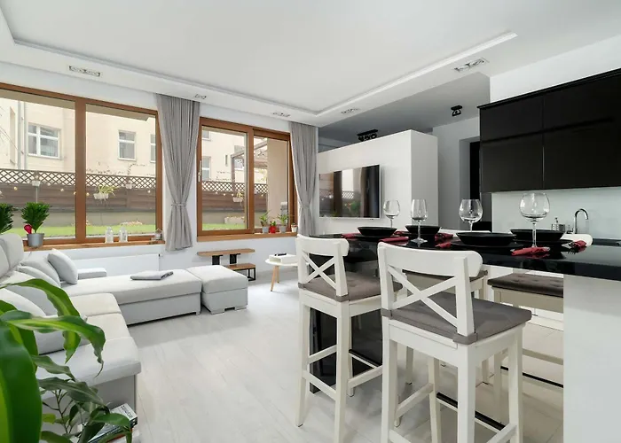 Apartman Piekny Z Ogrodkiem I Tarasem & Parking By Renters