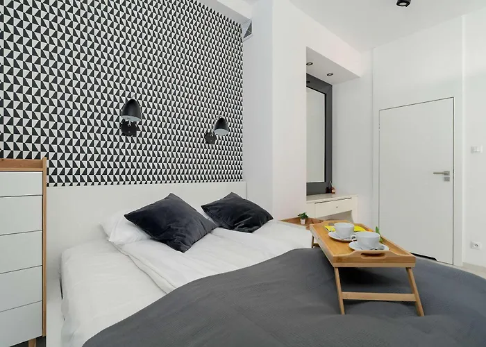 Piekny Z Ogrodkiem I Tarasem & Parking By Renters